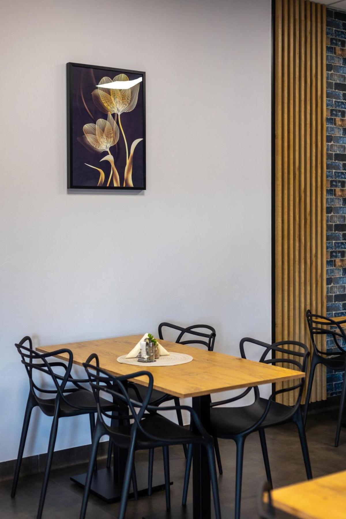 Hotel A4 Wroclaw - Bielany Bielany Wrocławskie Esterno foto